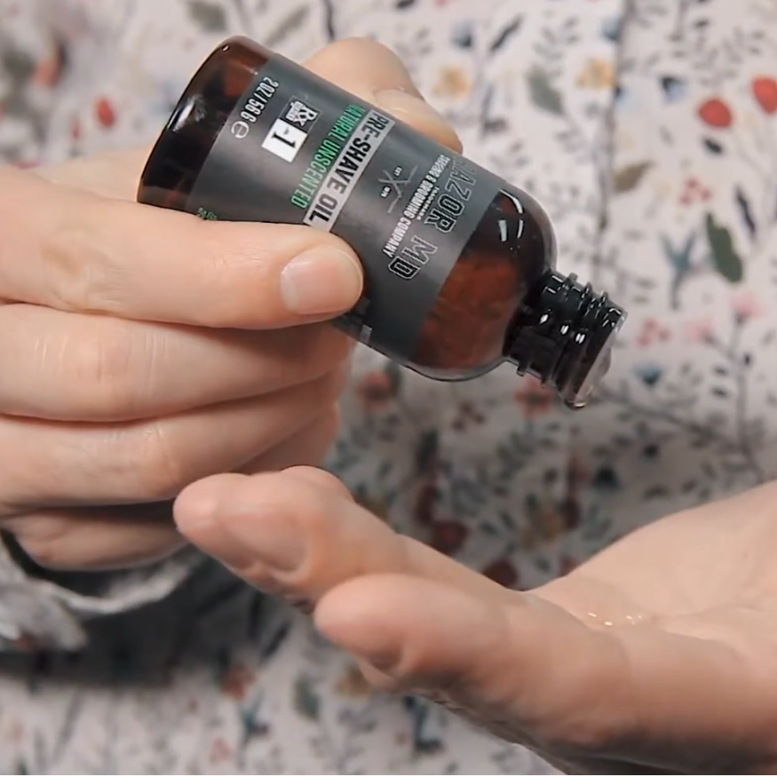 Suero de aceite natural sin perfume para antes del afeitado